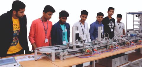 Une symbiose pour l’image de la formation professionnelle en Inde